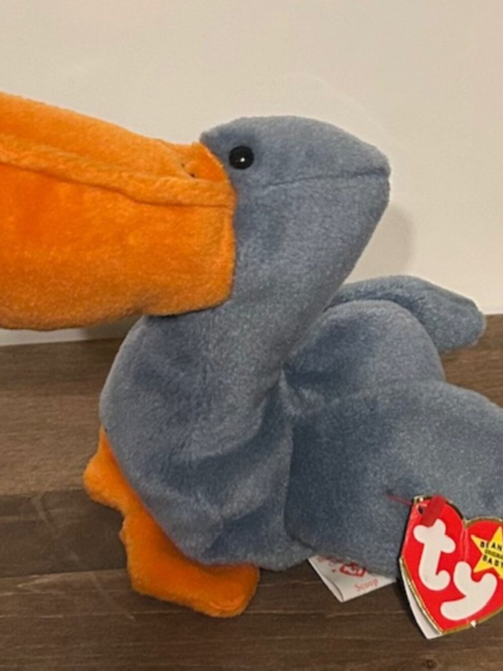 RETIRED - Ty Beanie Baby - Scoop - The Pelican - 1996